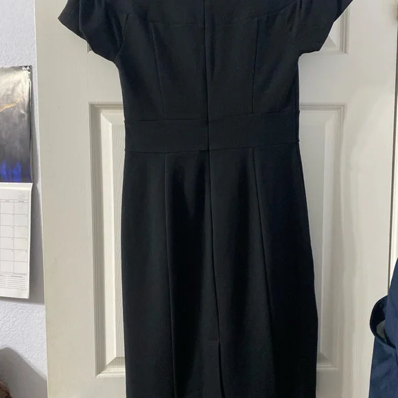 Banana Republic size 6 little black dress - Picture 3 of 9